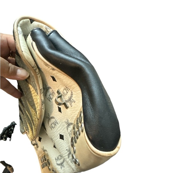 MCM Monogram Crossbody Bag “Rare” - Picture 7 of 8